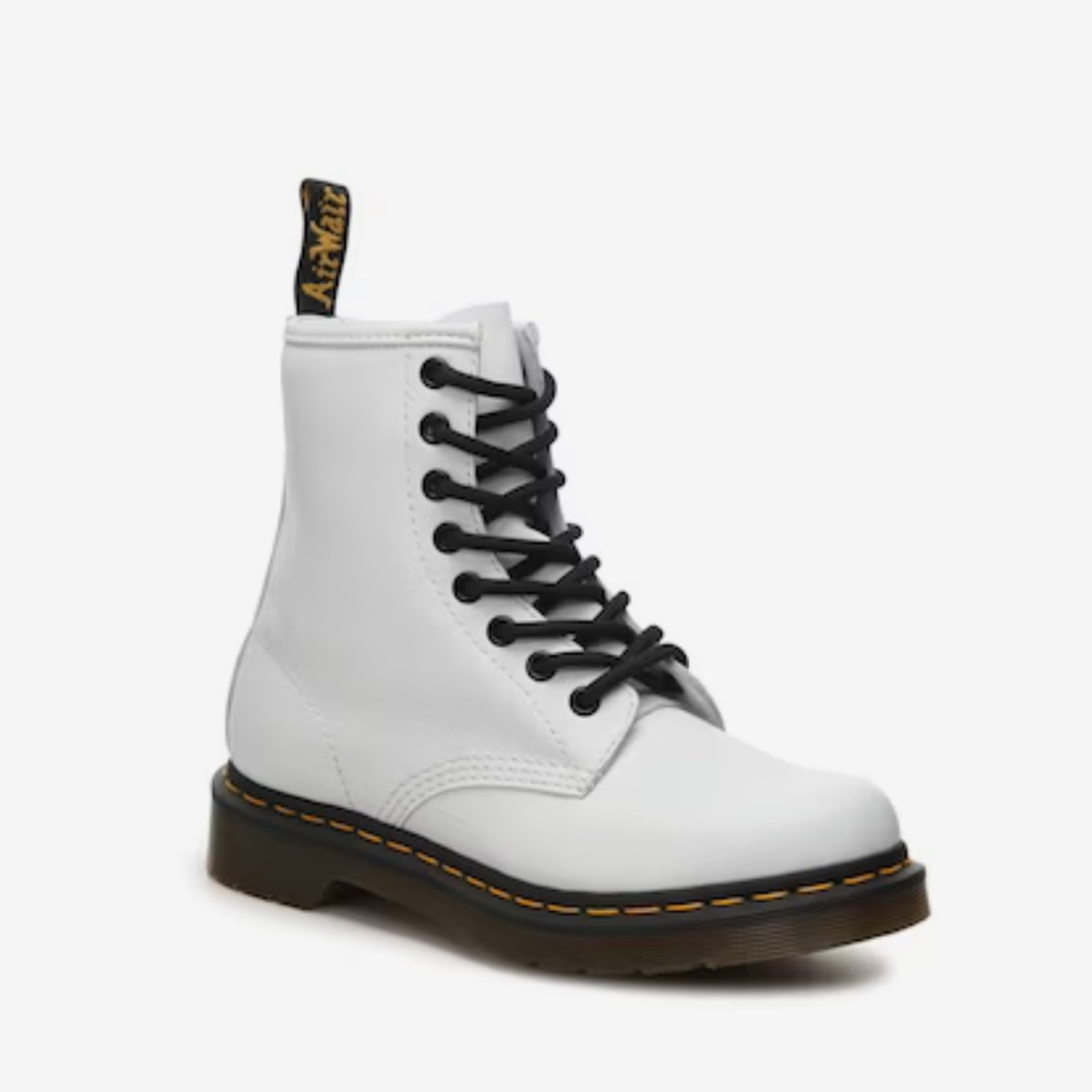 LIKE NEW dr martens